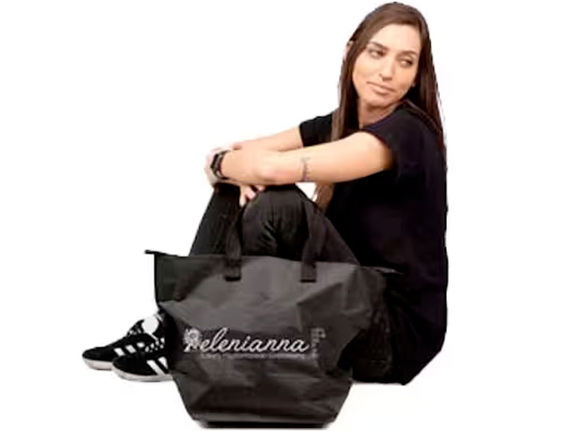 Reusable paper bag with zipper and soft cotton handles