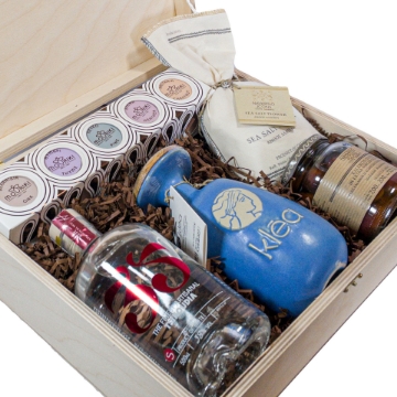 Discovering Greece in a Wooden Gift Box, Luxury Food Hampers & Gift Boxes